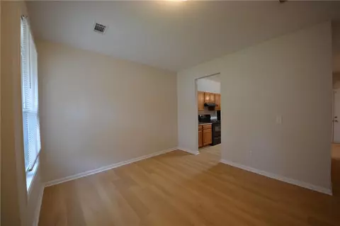 Living - 1550 Persimmon Trce, Morrow, GA 30260 photo 6 of 10