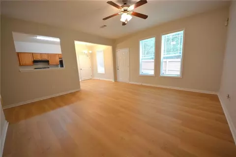 Living - 1550 Persimmon Trce, Morrow, GA 30260 photo 8 of 10