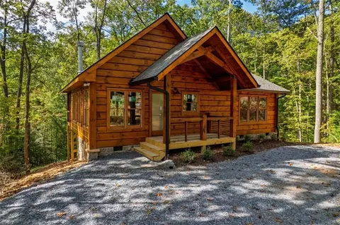 100 Crystal Oliver Ln, Blue Ridge, GA 30513