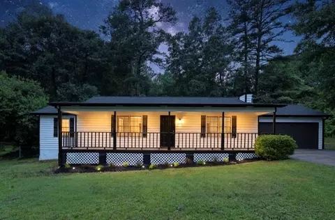 46 Stone Wood Ln, Lawrenceville, GA 30046