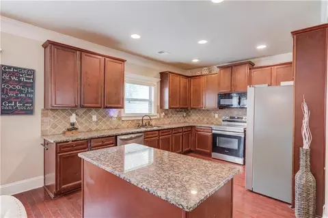 341 Chandler Bluff Ct, Grayson, GA 30017 photo 12