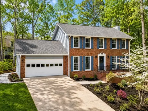 3728 Creekstone Dr, Peachtree Corners, GA 30092