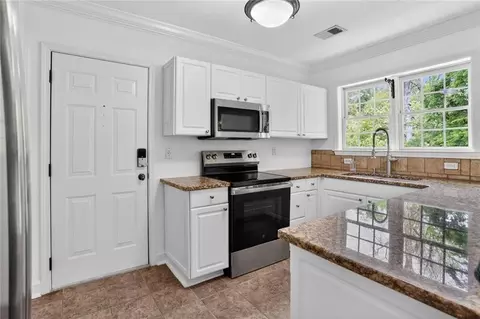 115 Peachtree Memorial Dr NW #C4, Atlanta, GA 30309
