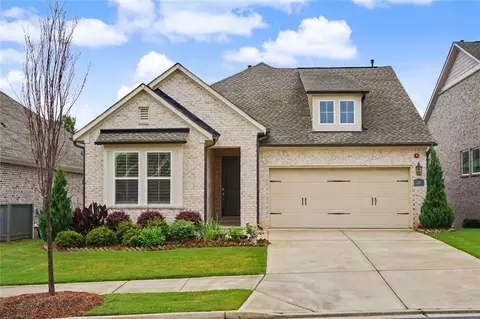 226 Floral Valley Dr, Woodstock, GA 30188