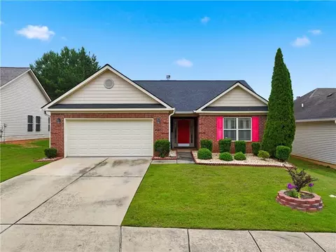 4901 Summersun Dr, Morrow, GA 30260
