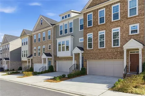 1049 Caruso Dr, Buford, GA 30518
