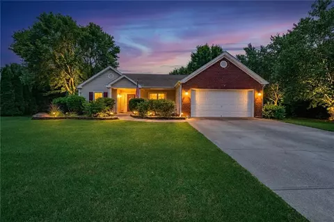 33 Glenabbey Dr, Cartersville, GA 30120