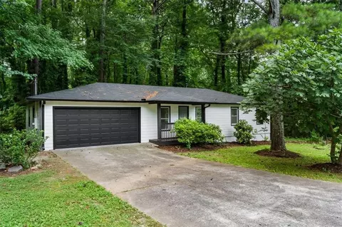 4010 Kennesaw Dr NW, Kennesaw, GA 30152
