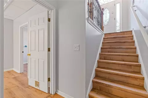 Entry Way - 402 Eileen Cir, Canton, GA 30114 photo 2 of 3