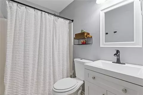 Bath - 402 Eileen Cir, Canton, GA 30114 photo 3 of 3