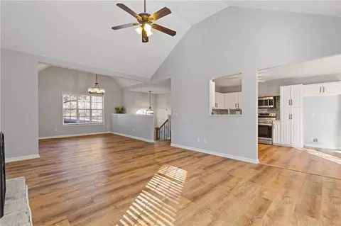 Living - 402 Eileen Cir, Canton, GA 30114 photo 3 of 4