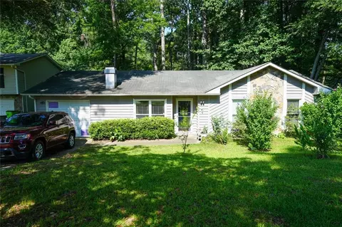 8265 Park Ridge Dr, Riverdale, GA 30274