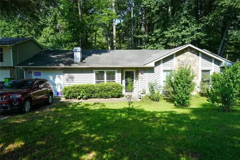8265 Park Ridge Dr, Riverdale, GA 30274