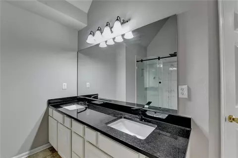 Bath - 365 Ruby Forest Pkwy, Suwanee, GA 30024 photo 6 of 8