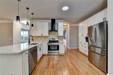 Kitchen - 365 Ruby Forest Pkwy, Suwanee, GA 30024 photo 3 of 9