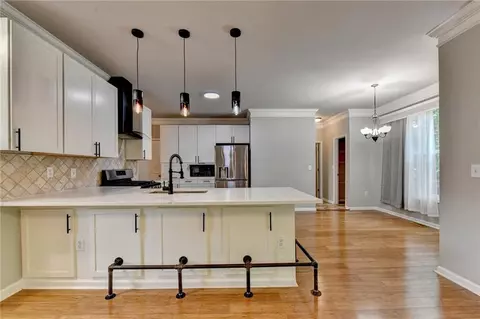 Kitchen - 365 Ruby Forest Pkwy, Suwanee, GA 30024 photo 8 of 9