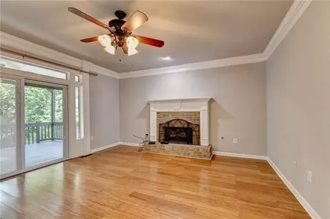 Living - 365 Ruby Forest Pkwy, Suwanee, GA 30024 photo 5 of 14