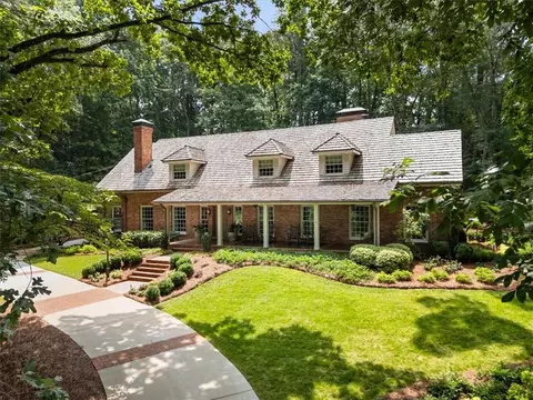 100 Huntcliff Pt, Atlanta, GA 30350