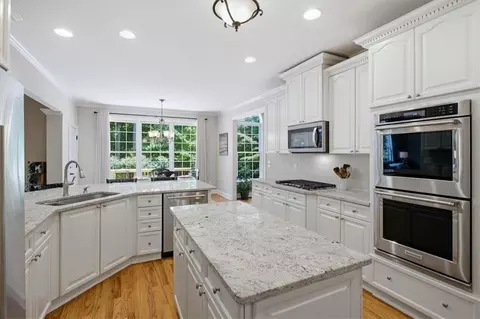 880 Colonial Ln, Milton, GA 30004 photo 9