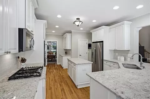 880 Colonial Ln, Milton, GA 30004 photo 4