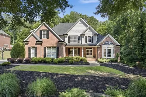 880 Colonial Ln, Milton, GA 30004