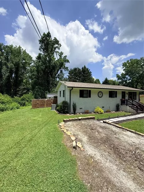 314 Spring St, Toccoa, GA 30577 photo 7