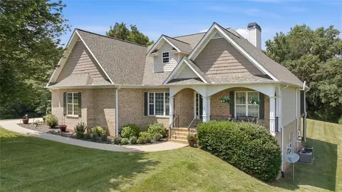 253 Sterling Meadows Dr, Demorest, GA 30535