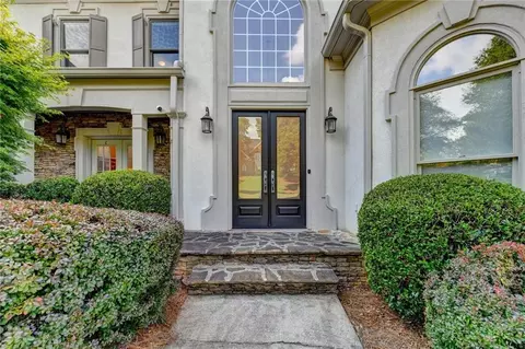 5955 Ettington Dr, Suwanee, GA 30024 photo 3