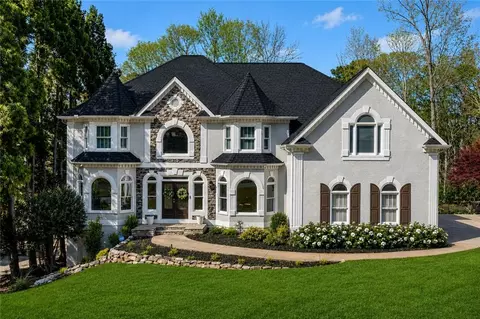 422 Lovinggood Landing Dr, Woodstock, GA 30189