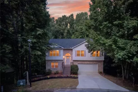 9917 Silver Leaf Ct, Douglasville, GA 30135