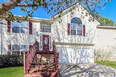5539 Sapphire Cir, Ellenwood, GA 30294