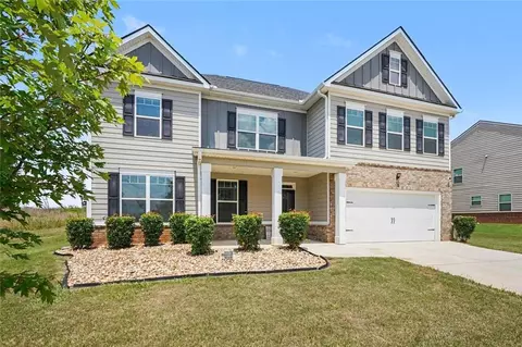 8084 Louis Dr, Locust Grove, GA 30248