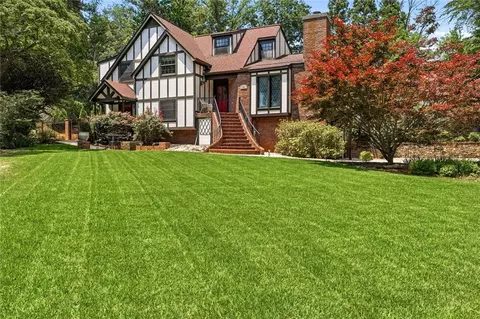 1581 Bentcreek Dr, Marietta, GA 30062