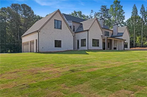 Exterior - 4834 Short St, Suwanee, GA 30024 photo 8 of 13