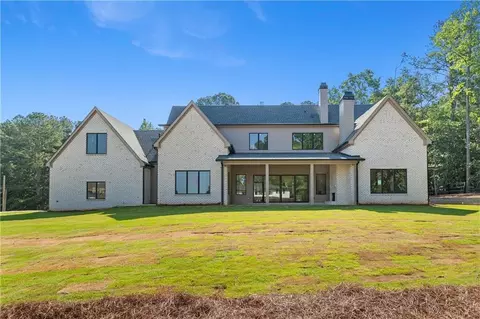 Exterior - 4834 Short St, Suwanee, GA 30024 photo 7 of 13