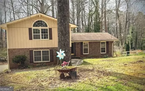 4093 Hideaway Dr, Tucker, GA 30084