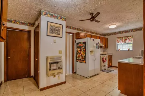4477 Grier Dr, Snellville, GA 30039