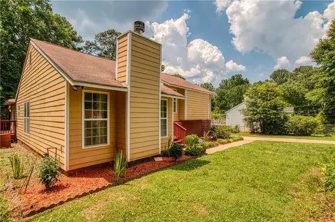 4477 Grier Dr, Snellville, GA 30039