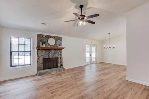 Living - 222 Ryan Rd, Winder, GA 30680 photo 1 of 3