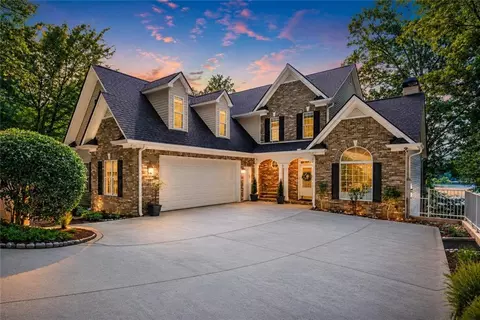 6183 Cardinal Dr, Gainesville, GA 30506