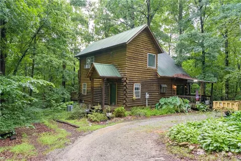 4150 Davis Rd, Toccoa, GA 30577