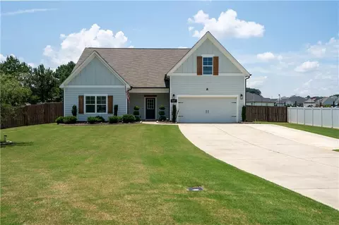 407 Glenn Trl, Winder, GA 30680