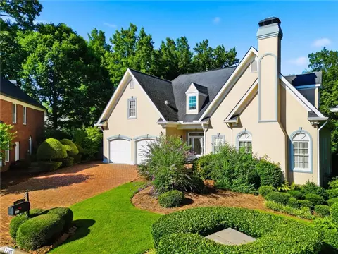 2285 Littlebrooke Trce, Dunwoody, GA 30338