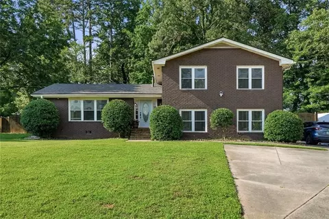 2725 Spring Dr, Cumming, GA 30041