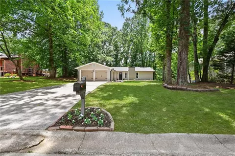 4246 Nora Ln, Duluth, GA 30096