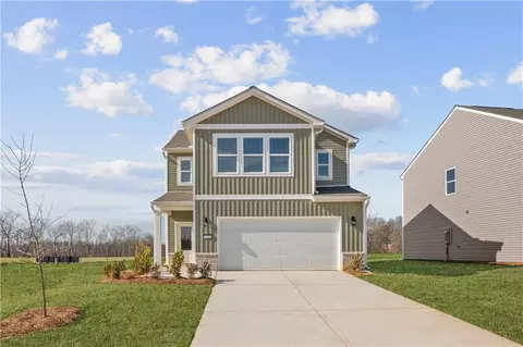 404 Bluegrass Ln, Rockmart, GA 30153