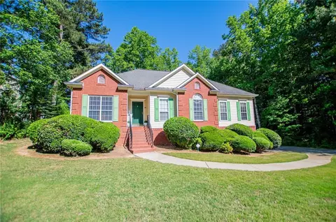 1294 Windsor Glen Dr, Douglasville, GA 30134
