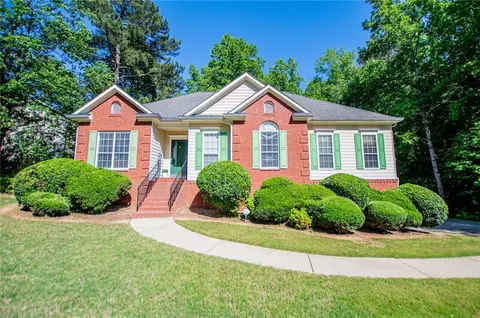 1294 Windsor Glen Dr, Douglasville, GA 30134