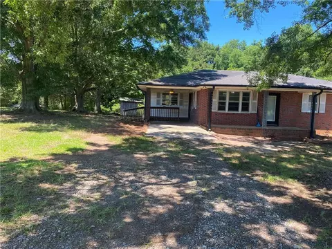 2281 Fork Creek Rd, Bowman, GA 30624