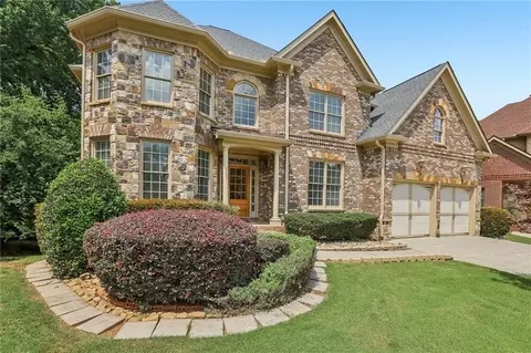 12516 Darvish Ln, Alpharetta, GA 30005